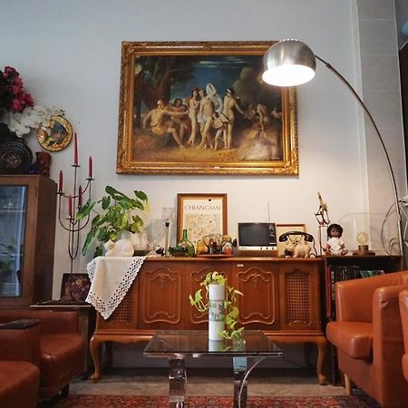 Manee Guesthouse And Record บ้านมานี Chiang Mai Exteriör bild