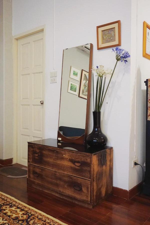 Manee Guesthouse And Record บ้านมานี Chiang Mai Exteriör bild