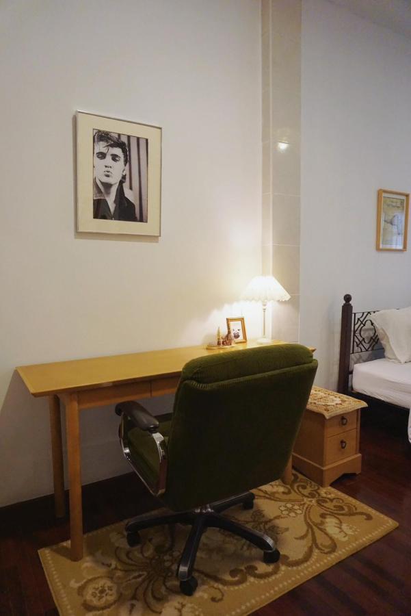 Manee Guesthouse And Record บ้านมานี Chiang Mai Exteriör bild