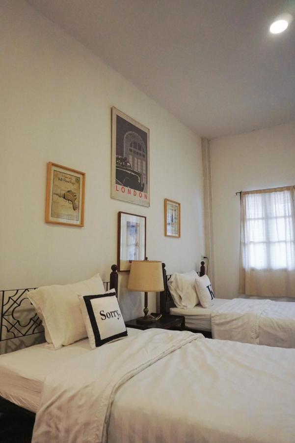 Manee Guesthouse And Record บ้านมานี Chiang Mai Exteriör bild